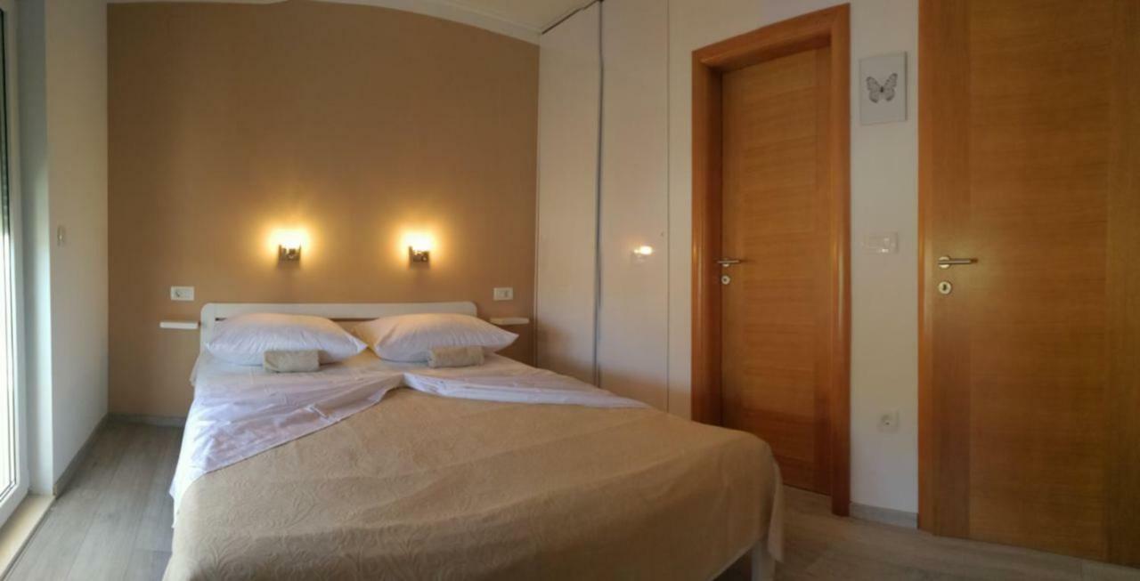 Apartments Prpic Seget Vranjica Dış mekan fotoğraf
