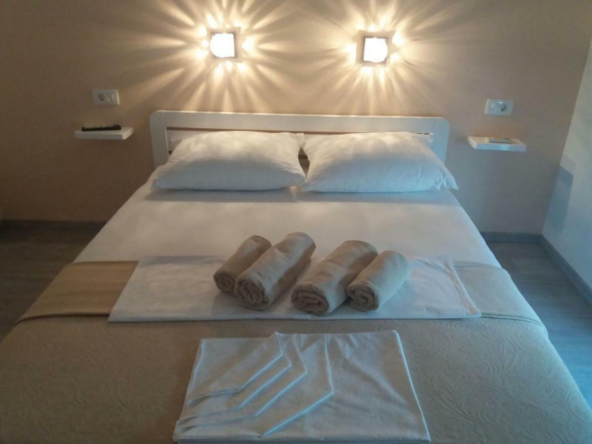 Apartments Prpic Seget Vranjica Dış mekan fotoğraf